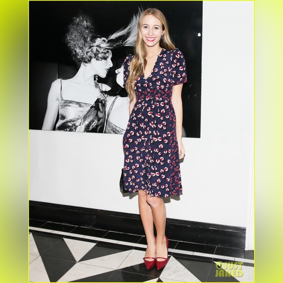 Gucci Dresses & Skirts - Gucci Navy and Red Floral Midi Dress in excellent pre-owned condition.